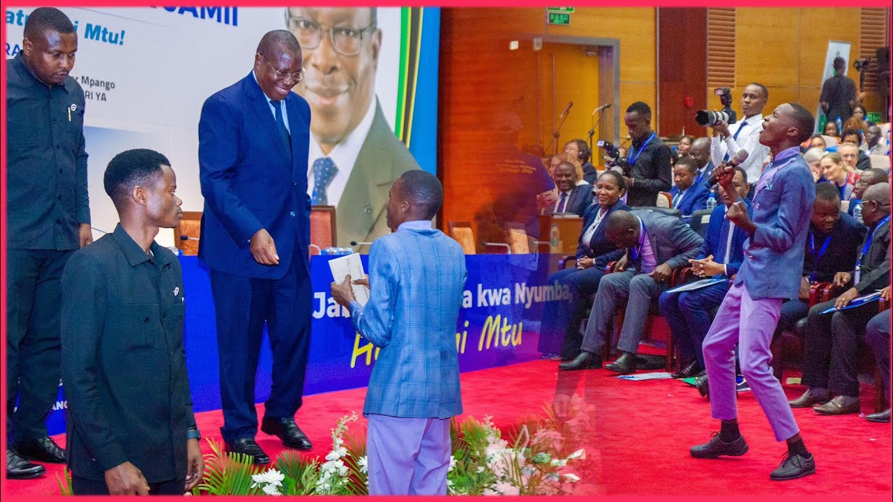 SHUHUDIA YOHANA ANYONY MBELE YA  MAKAMU WA RAIS WA TANZANIA  DK. PHILIP  MPANGO