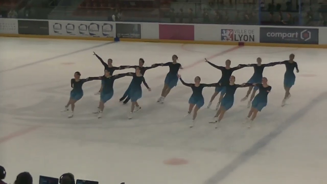 Team Jeanne d'Arc - Senior N1 Programme long - Masters patinage artistique synchronis&eacute; 2025