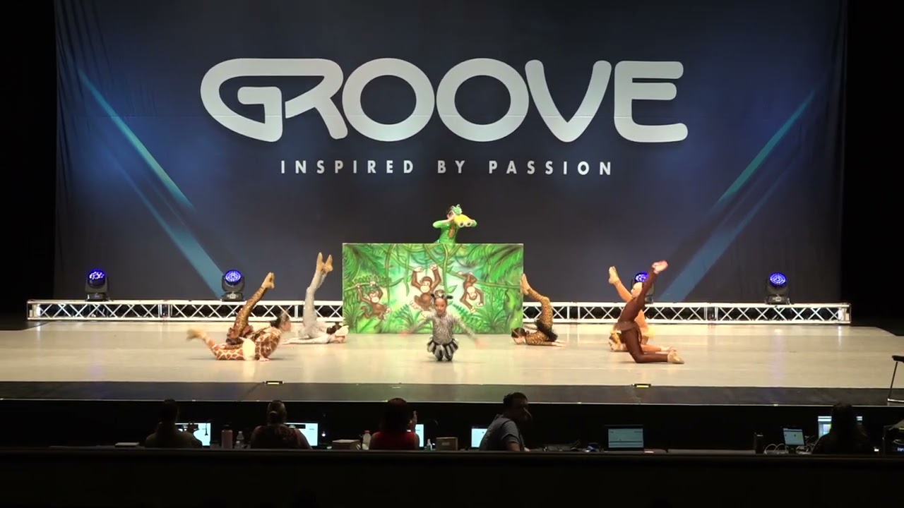 Jungle Safari - Petite Small Group Acro