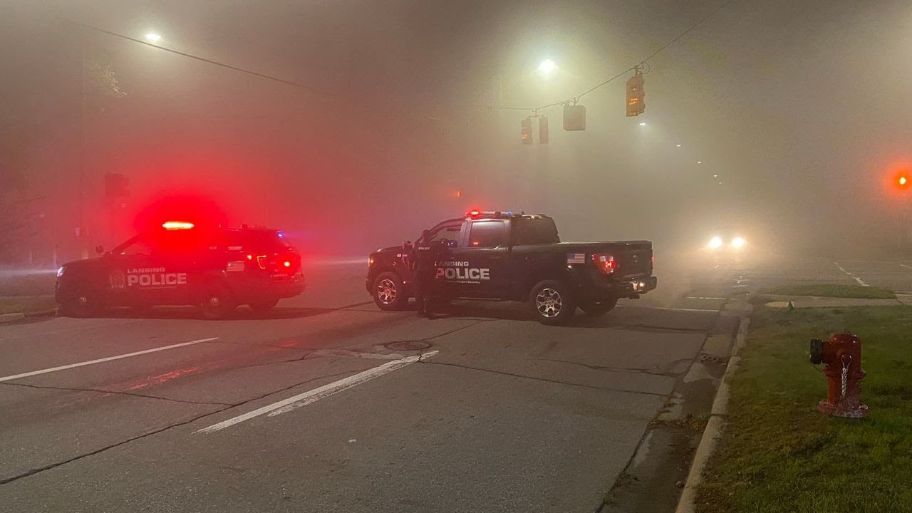 Authorities reopen major road in Lansing following house fire