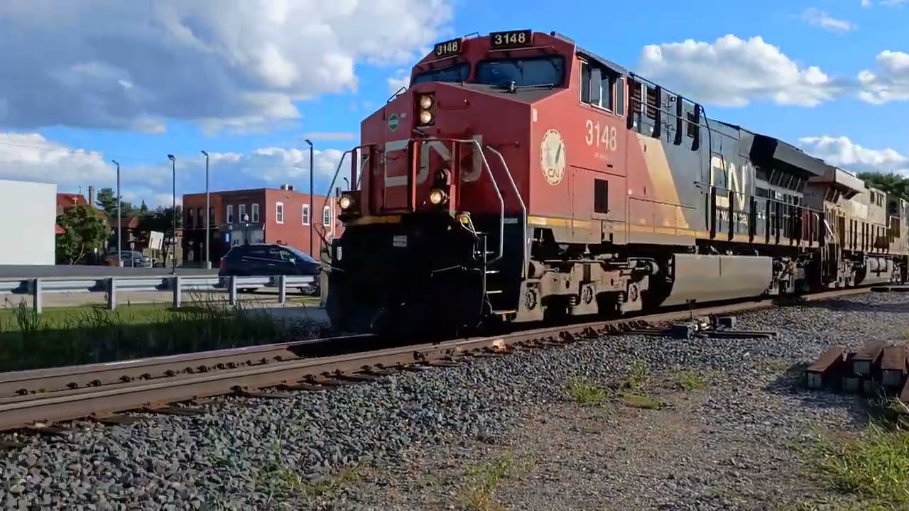 WordTrainVideo Of A PHONE View With A CN M382 NB/NEB Train In The Richmond Michigan USA Area By Gabe