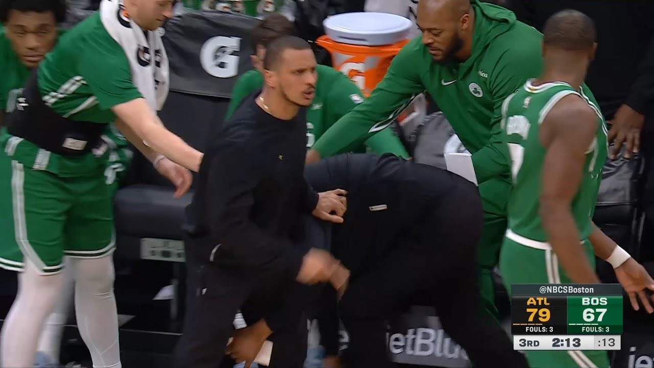Joe Mazzulla throws assistant coach out of the way to yell at refs 😂