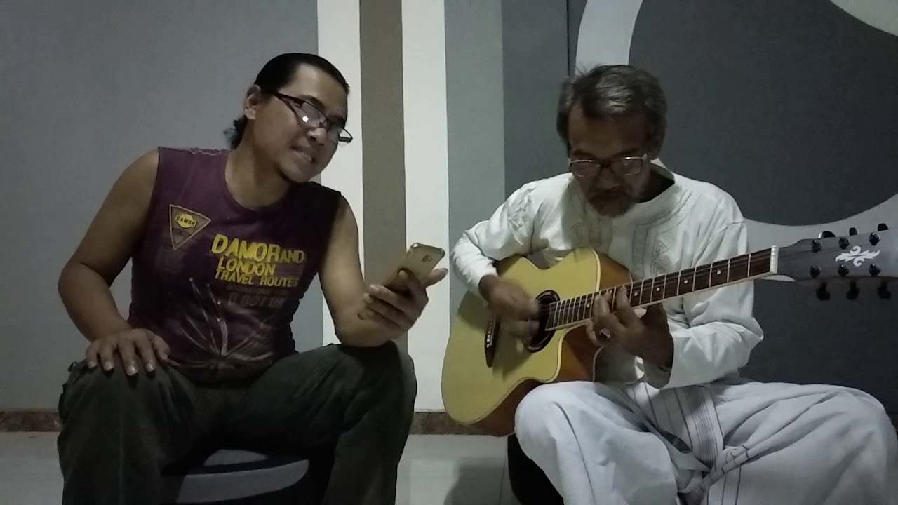 Gibah,  kakek bergitar 