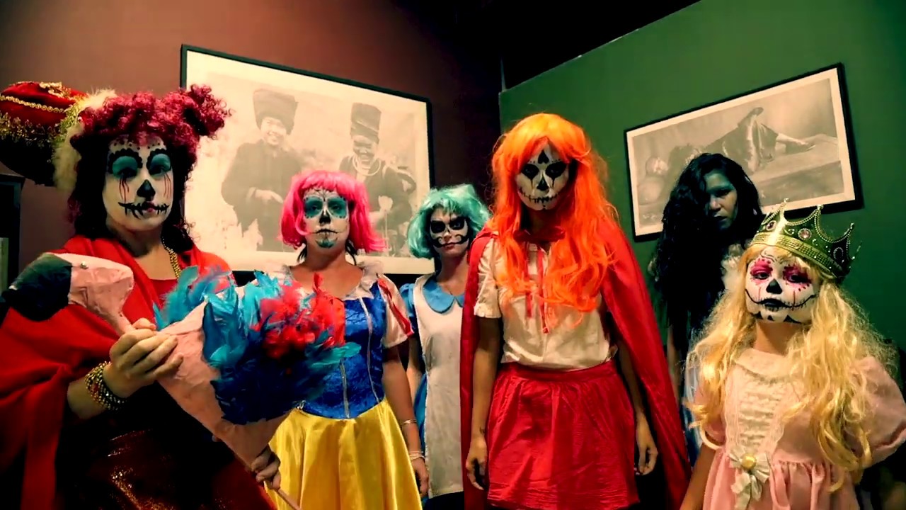 Lao poet hotel Halloween Party - Disney princesses