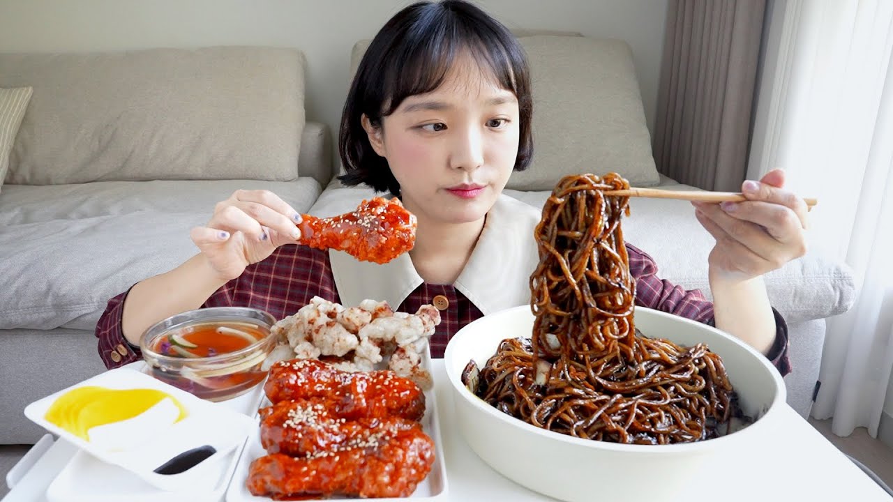 bbq시크릿양념치킨과 짜장면 먹방💇‍♀🤎돌아온 단발나도 기념! ft.탕수육 REALSOUND MUKBANG | Jjajangmyeon :D