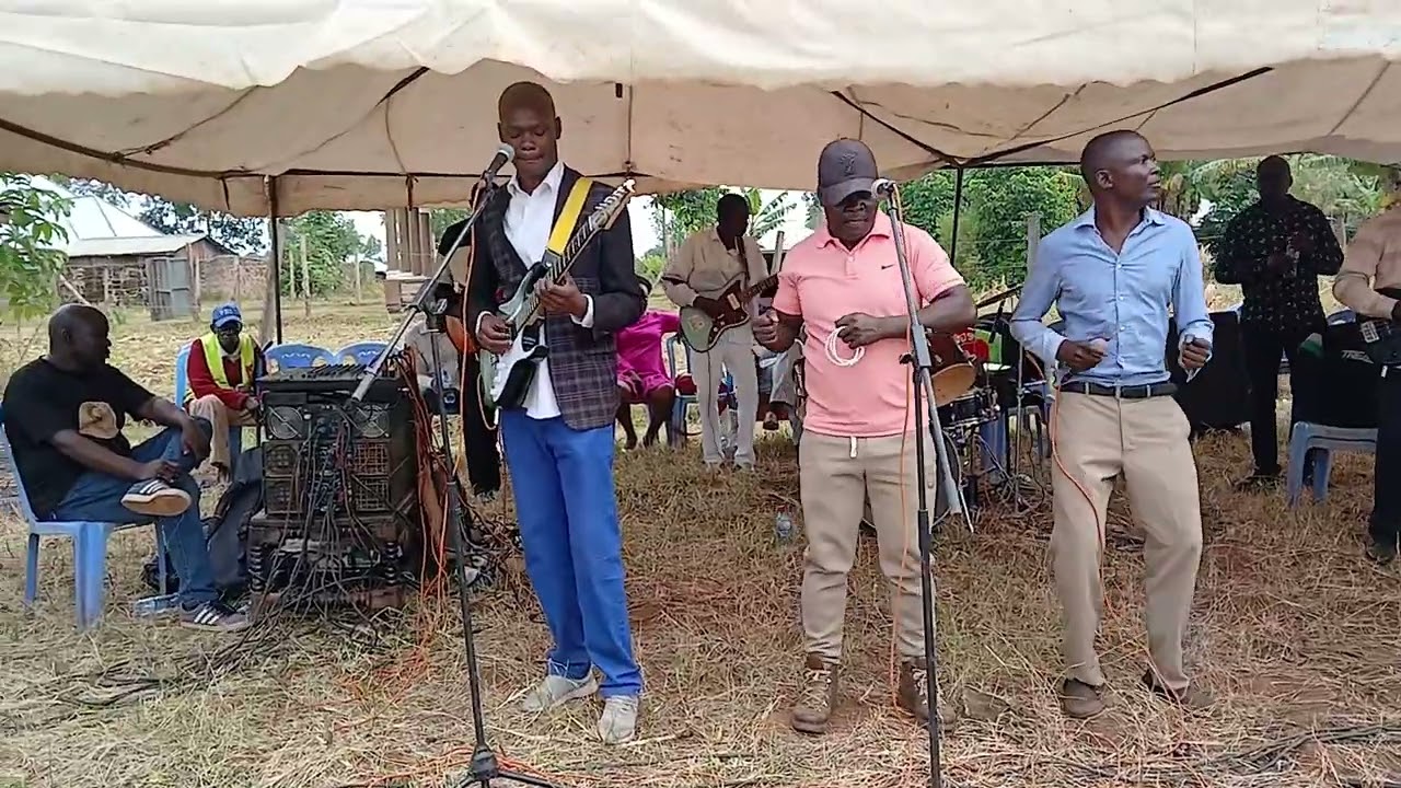 Awuor Jatuka live performance at Collela Mazee's 25th Memorial Ceremony