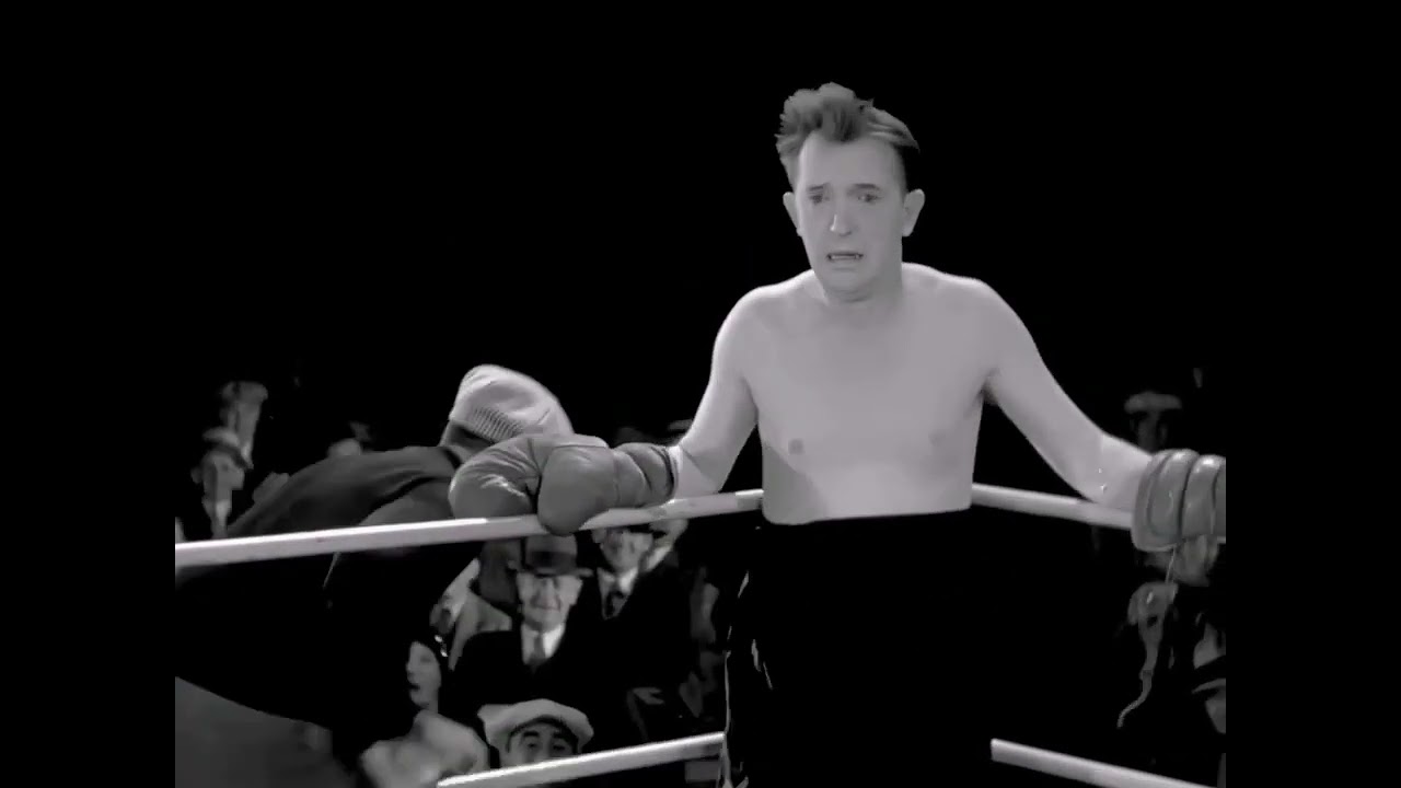 &bull; Stan's boxing skills is on another level! 🥊~Laurel & Hardy in 