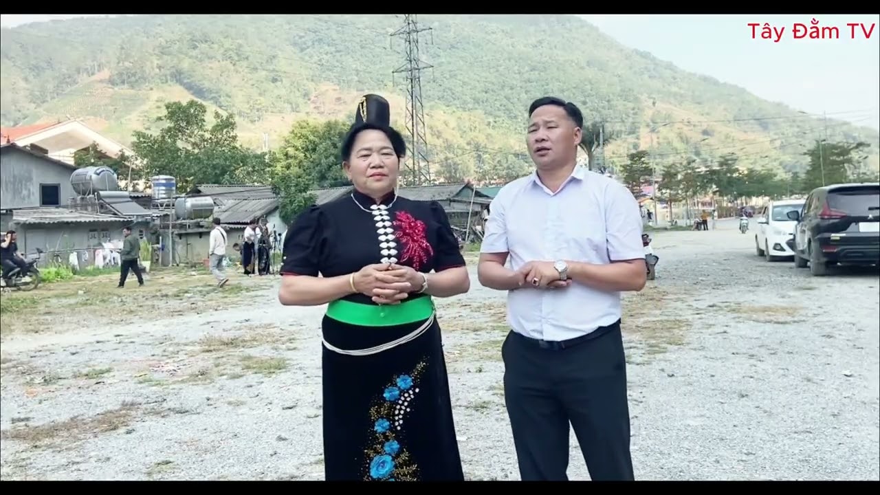 Chủ kênh Dũng Tươi Tình cờ gặp được chị Duyên Tuần Giáo hát rất hay và ý nghĩa