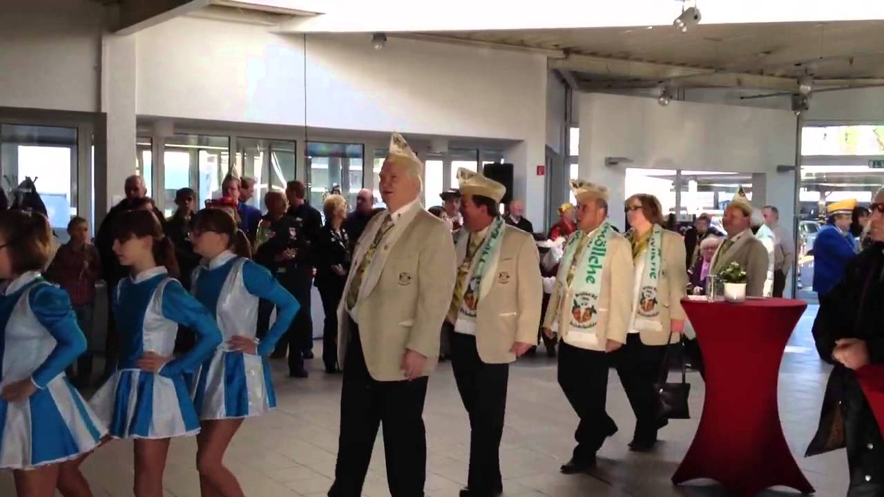 Brühler Dreigestirn Einmarsch beim Geissler