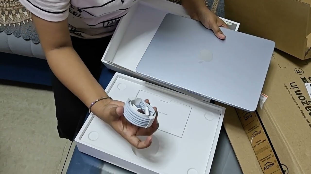 Unboxing Mac #unboxingvideo #macbookpro 