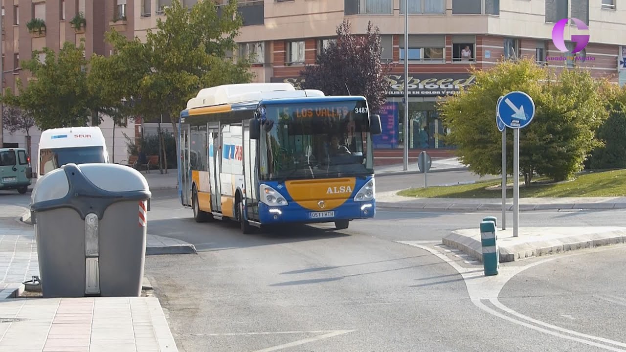 El PSOE señala a Guarinos por quedarse desierto el contrato de buses