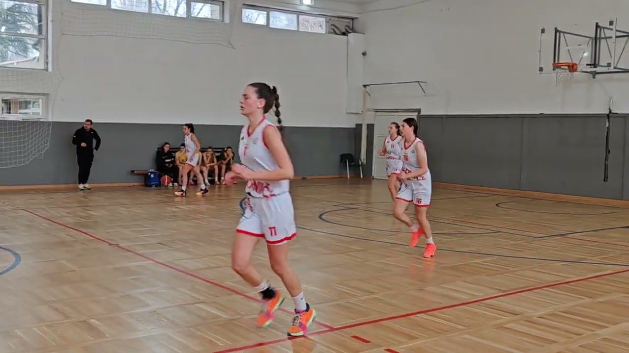 JUNIORKE / KSB KVALITETNA - 8. KOLO/ Radnički - Abba 2/4
