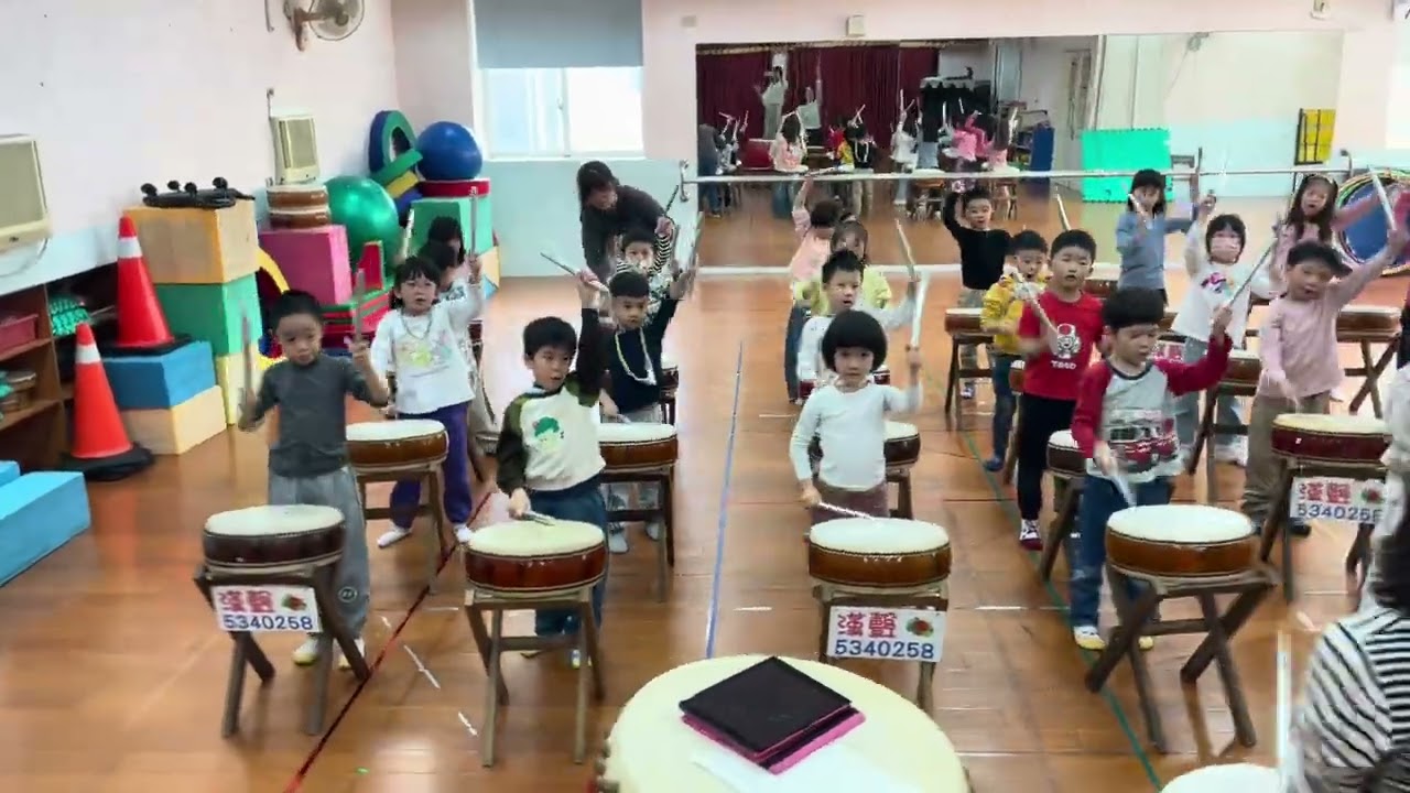太鼓練習-音樂課
