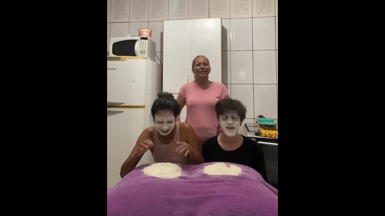TREND DOS IRMÃOS - FARINHA NA CARA
