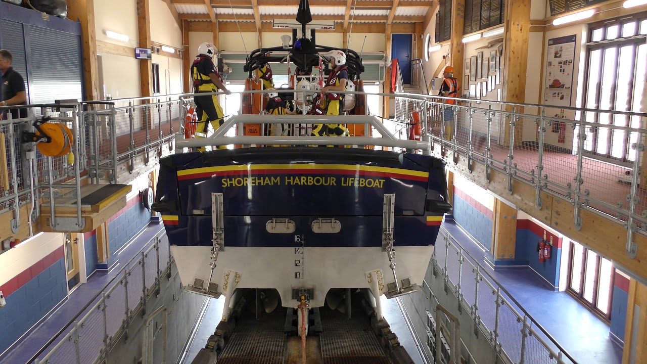 Shoreham Lifeboat practise launch with Japanese Coastguard - 4th Aug 2019