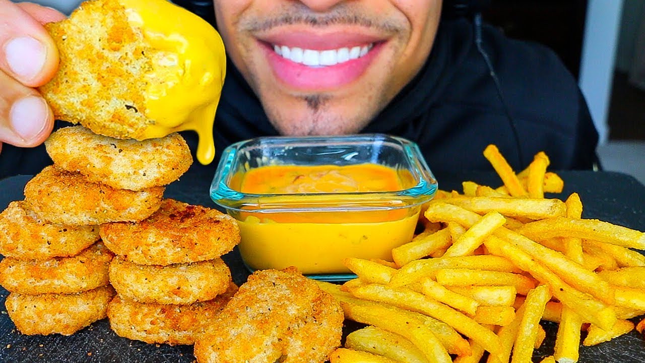 ASMR CHICKEN NUGGETS CHEESE SAUCE FRIES MUKBANG EATING CRUNCHY FOOD SOUNDS JERRY NO TALKING