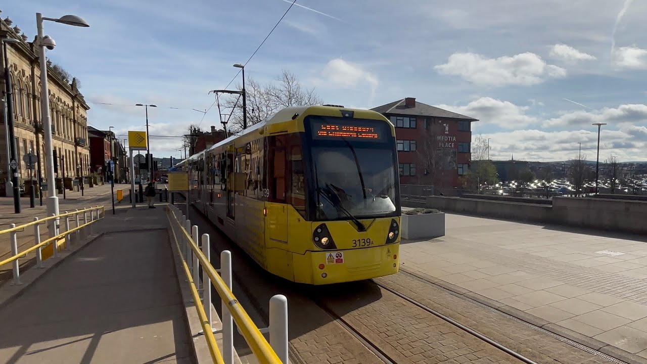 Tram-Spotting At Oldham Central (27.3.25) | Manchester MetroLink