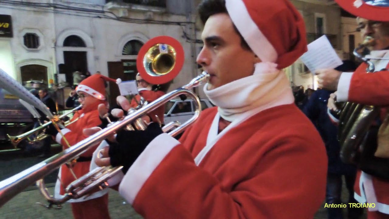 Monte Sant'Angelo, La Banda dei Babbi Natale - 24/12/2013 - (Seconda Parte)