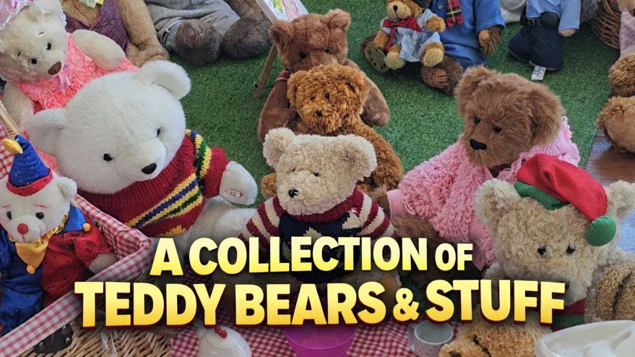 We are all behaving ourselves during the day.🧸🧸