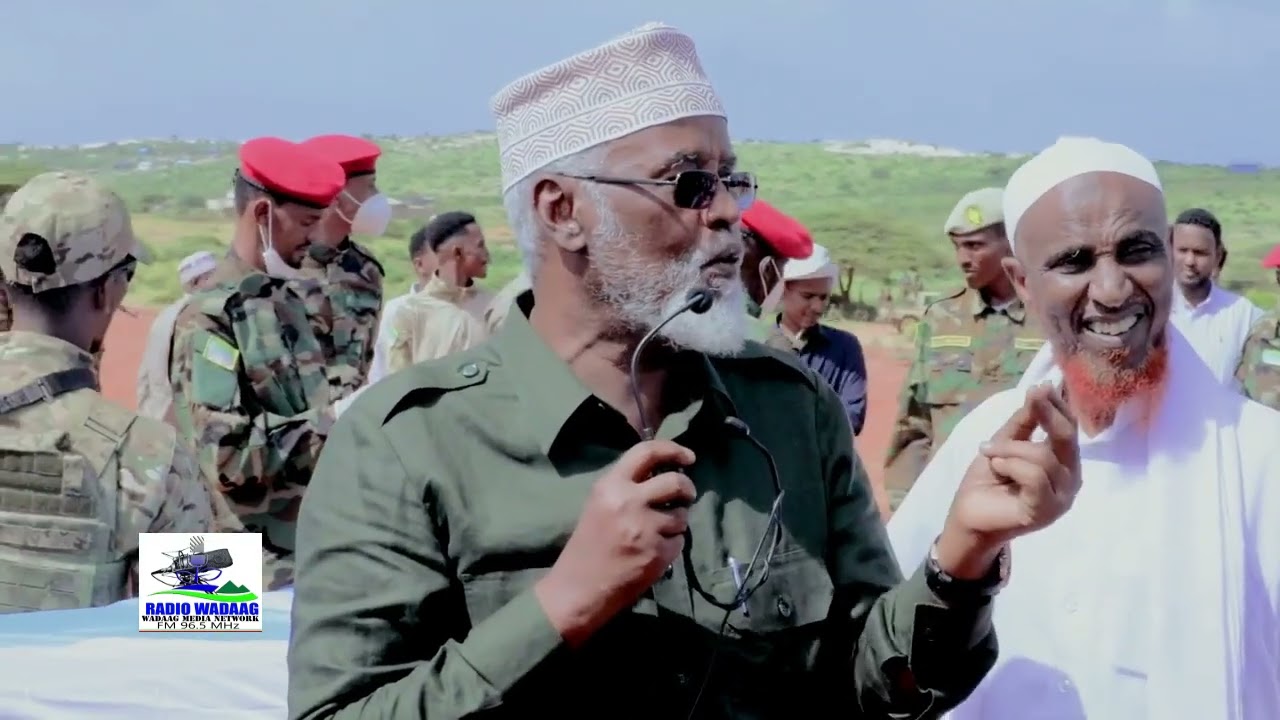 Axmed Madoobe  Oo ka qeyb galay Aaska Qaran ee loo sameeyay Suldaan Cabdiqaadir Xaaji Maxamuud