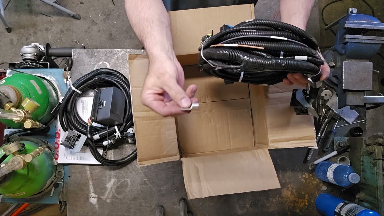 Power By The Hour Gen 3 Body Harness Unboxing!