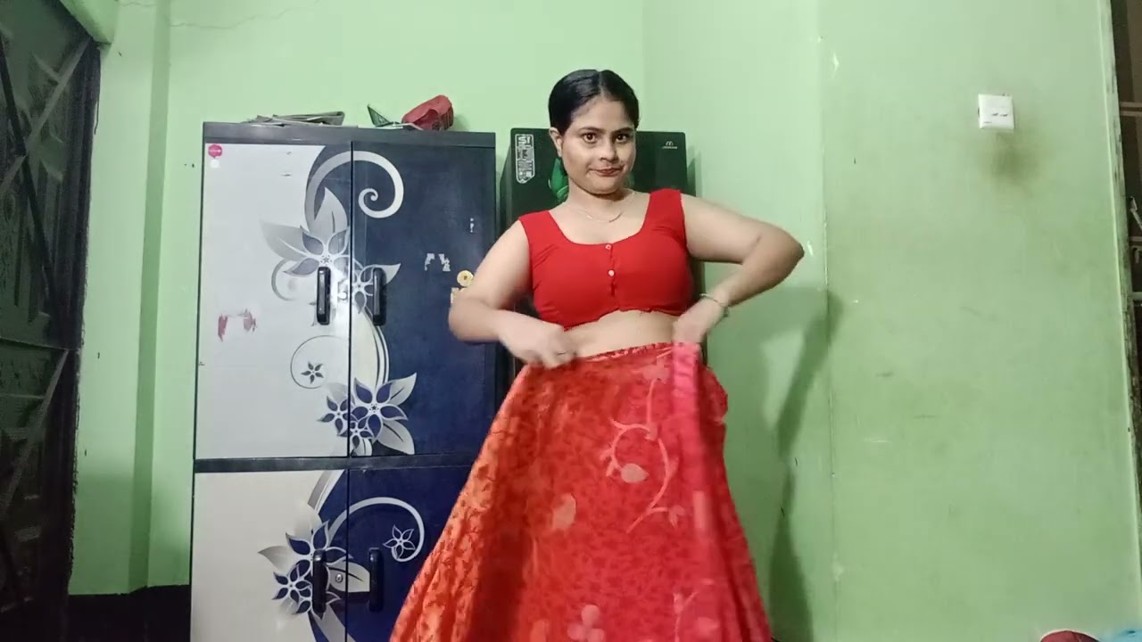 March 8, 2026 হাই বন্ধুরা আপনারা সবাই দেখুন আমি কিভাবে শাড়ি পড়ি