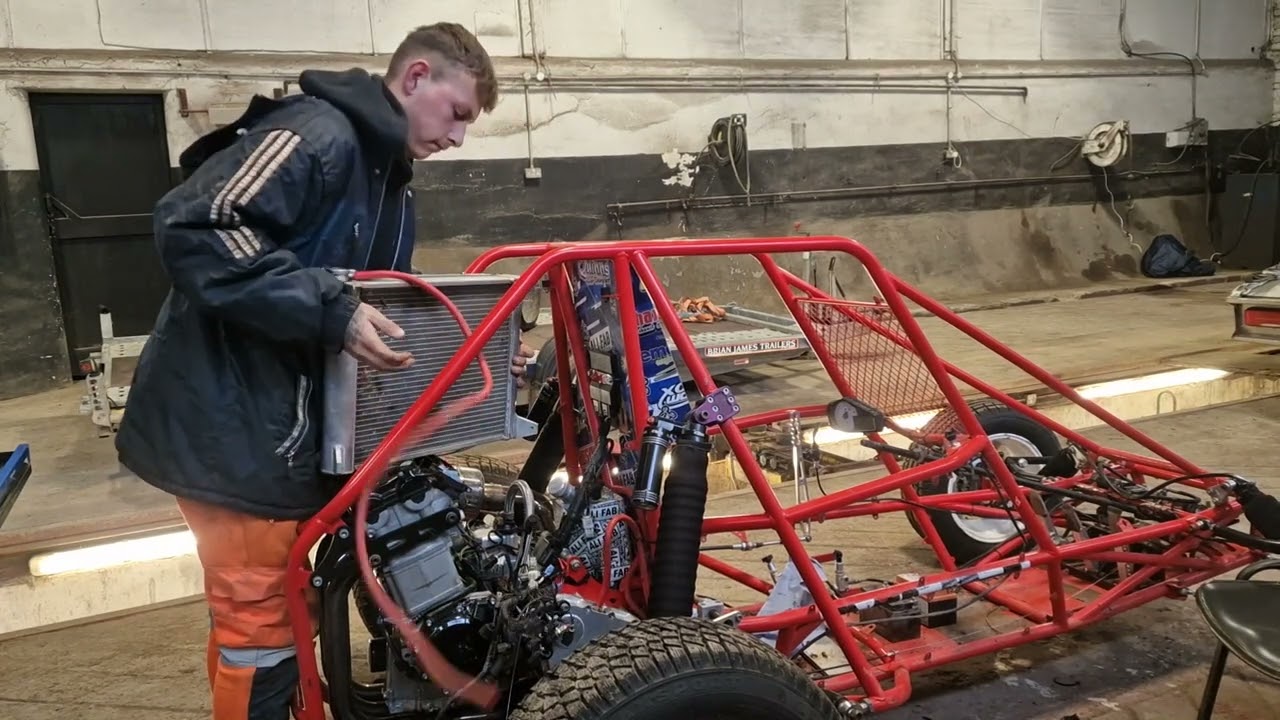CLASS 8 Build - Episode 1 - Removing the engine!