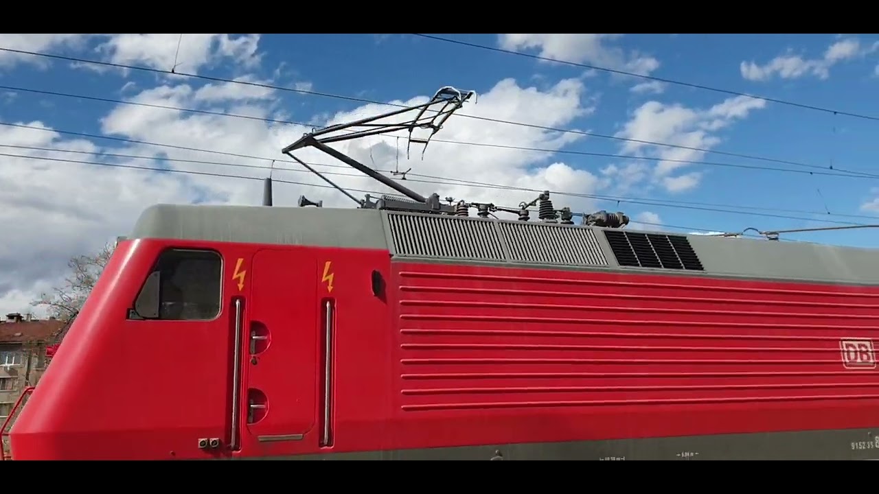 2 товарни влака влизат в гара Пловдив, от Карлово на ТБД  и по 1ва линия на DB CARGO