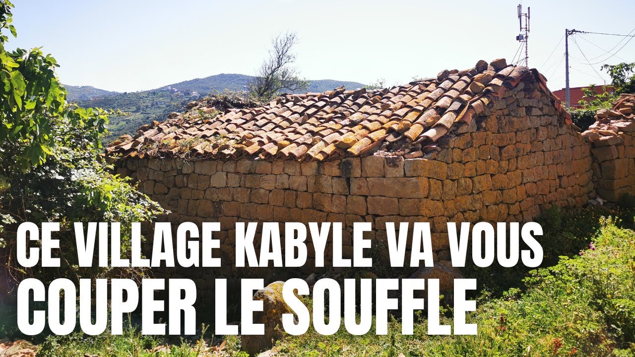 Entre ciel et mer, cet ancien village kabyle va vous couper le souffle. la vue est juste magnifique!