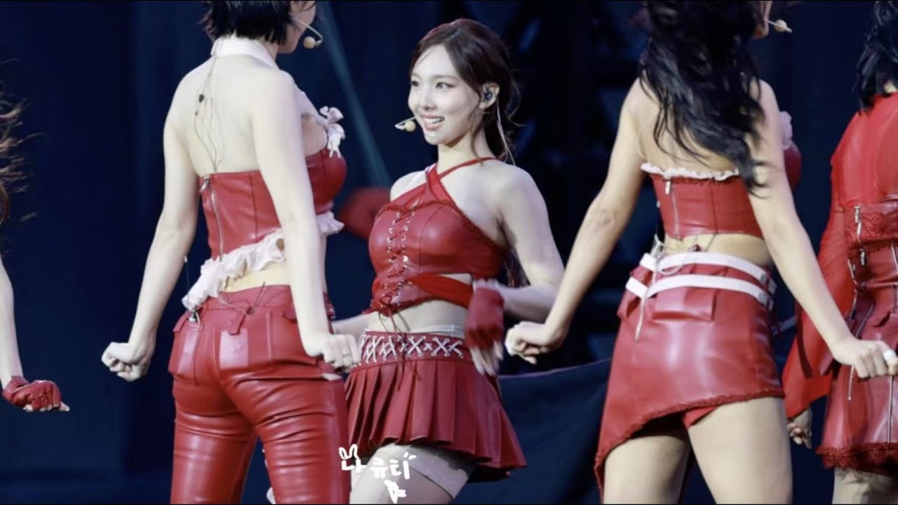 250424 콜드플레이 내한콘서트 팬시 FANCY 트와이스 나연 직캠