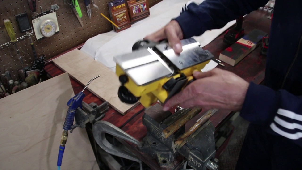 Changing Blades On Power Dewalt Hand Planer D26676 Or Similar Dewalt Hand Planer