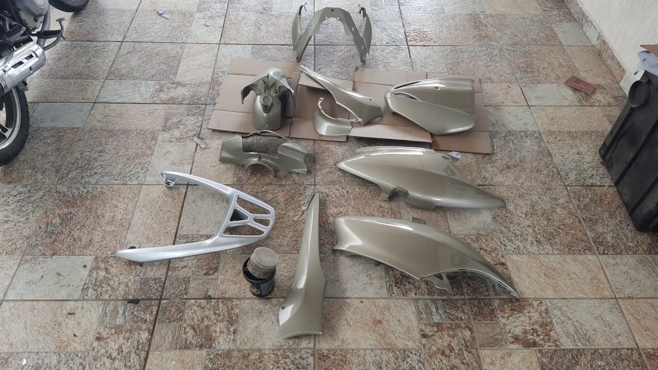 restauração e pintura carenagens  Honda Lead 110i