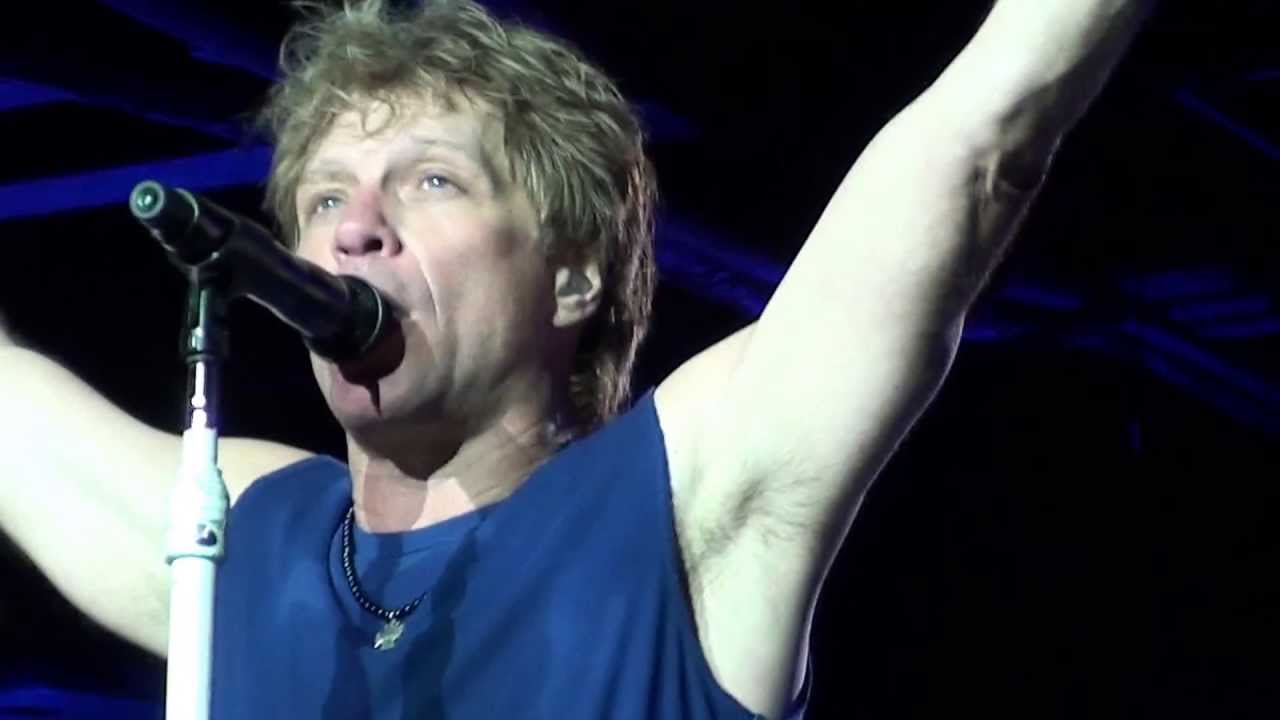 Bon jovi- Livin' On A Prayer - live Milan (Italy) San Siro 29-06-2013