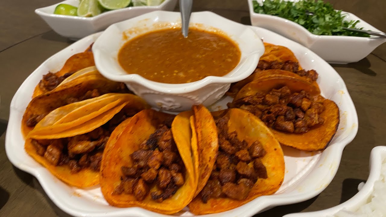 TACOS DE CARNE ADOBADA BIEN DELICIOSOS