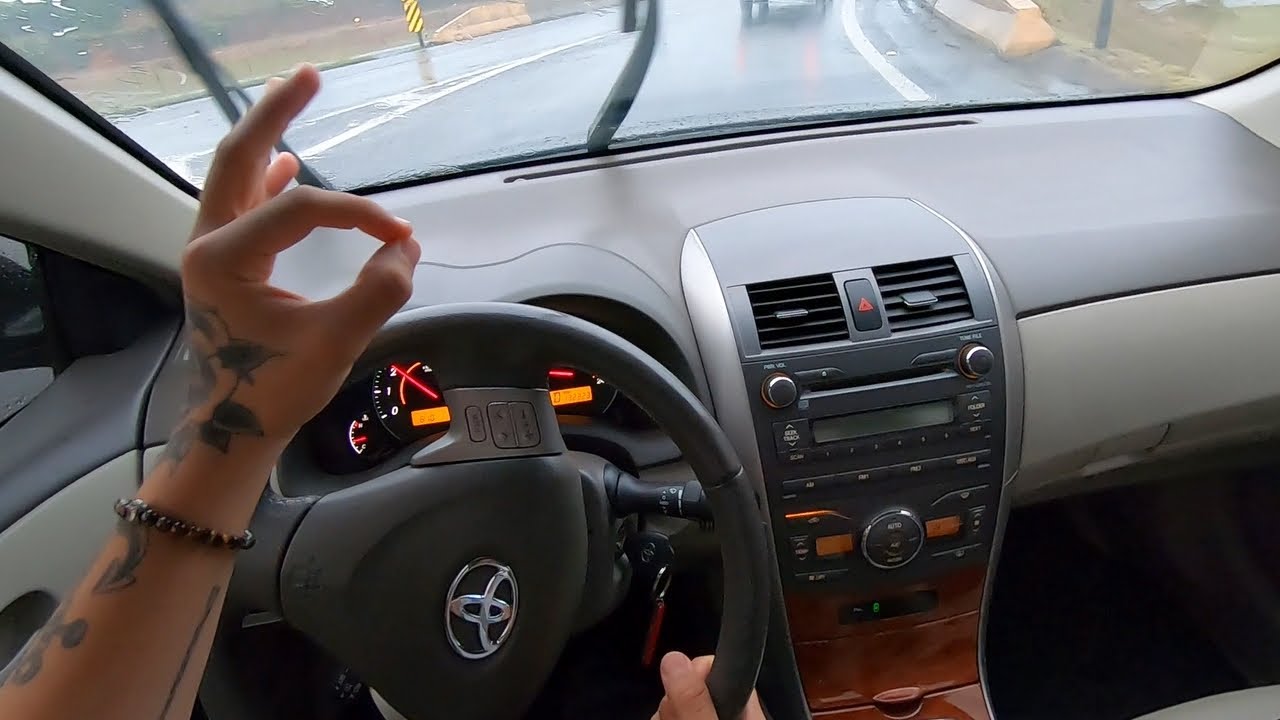 ROLÊ DE COROLLA NA RODOVIA COM CHUVA FORTE!