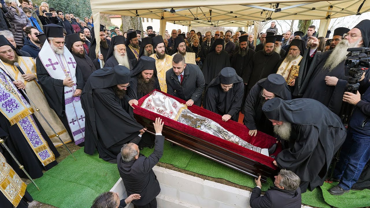 Ταφή Καθηγουμένου Ιεράς Μονής Παναγίας Δοβρά Βεροίας Αρχιμ. Παντελεήμονος Κορφιωτάκη. 28-2-2025