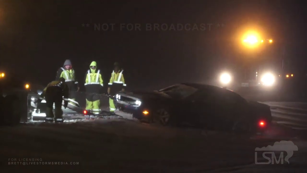 02-16-2021 Amarillo, TX -  Heavy Snow Causes Serious Travel Problems