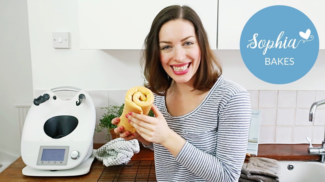 TOP TIPS Genoise Sponge (Swiss Roll) | Sophia's Kitchen