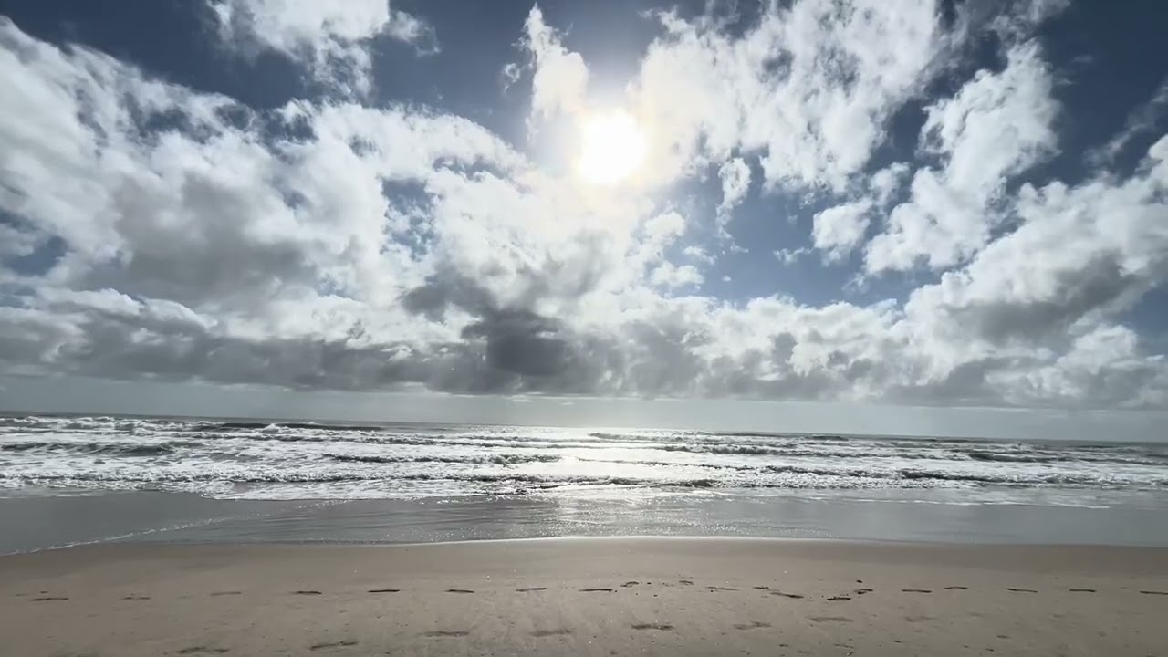 La mer me rappelle que tout va bien The Sea Reminds Me That Everything Is Okay # mer #vagues #