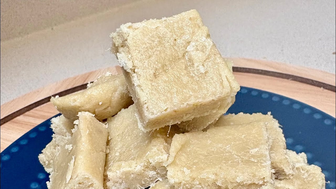 पारंपरिकतेला आधुनिकतेची जोड करूया आलं बदामाच्या वड्या|Ginger Candy|GingerAlmondBarfi|आलेपाक|Alepak|