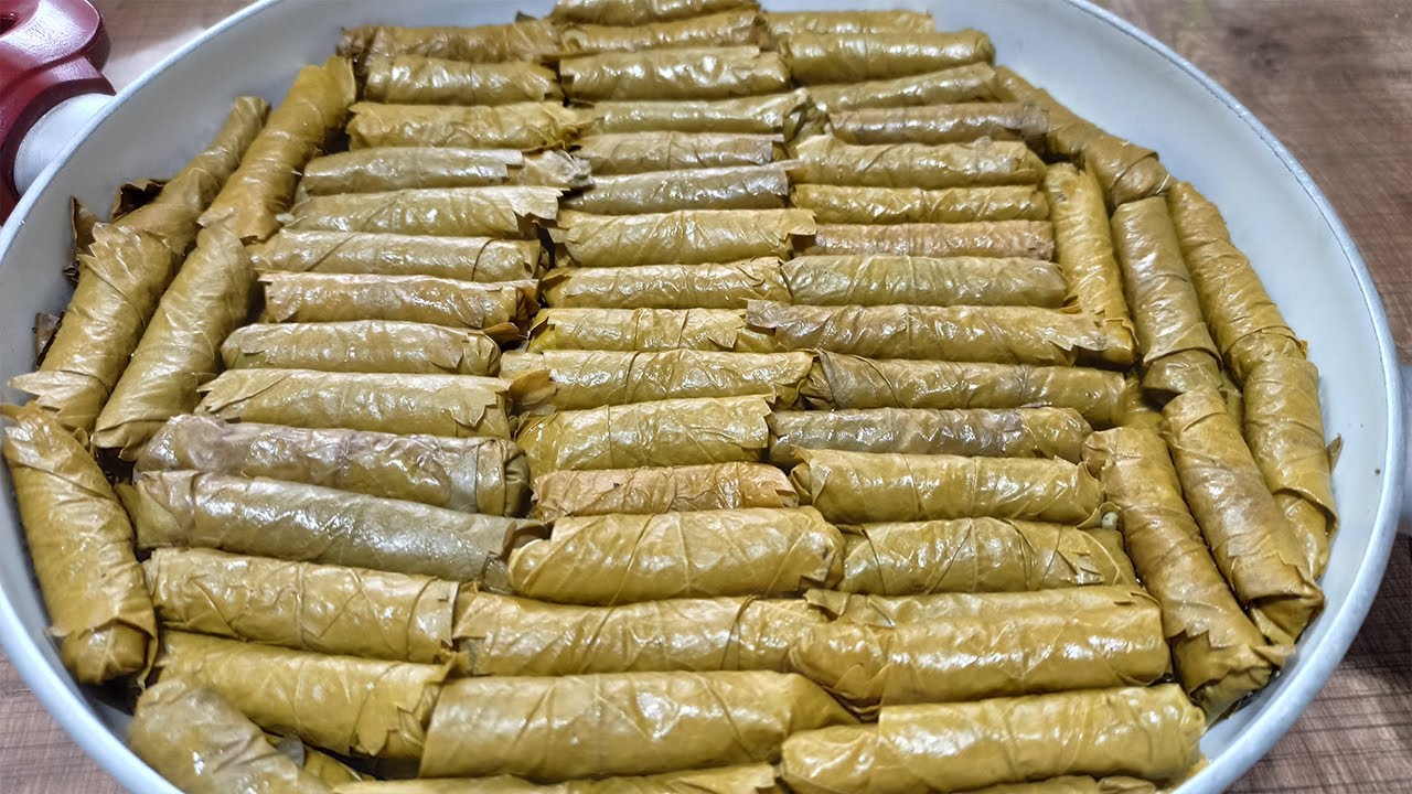 Yaprakları Haşlamadan Kalem Gibi Yaprak Sarma Tarifi | Emine'nin Köy Mutfağı