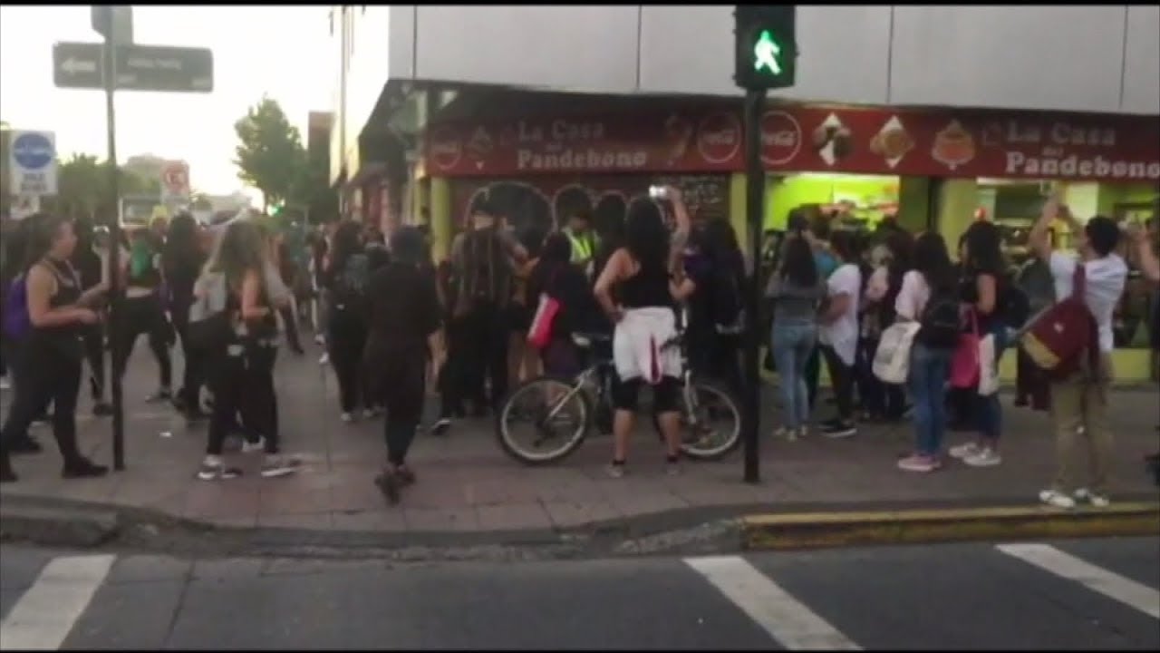 Hombre fue linchado en medio de marcha en el 8M