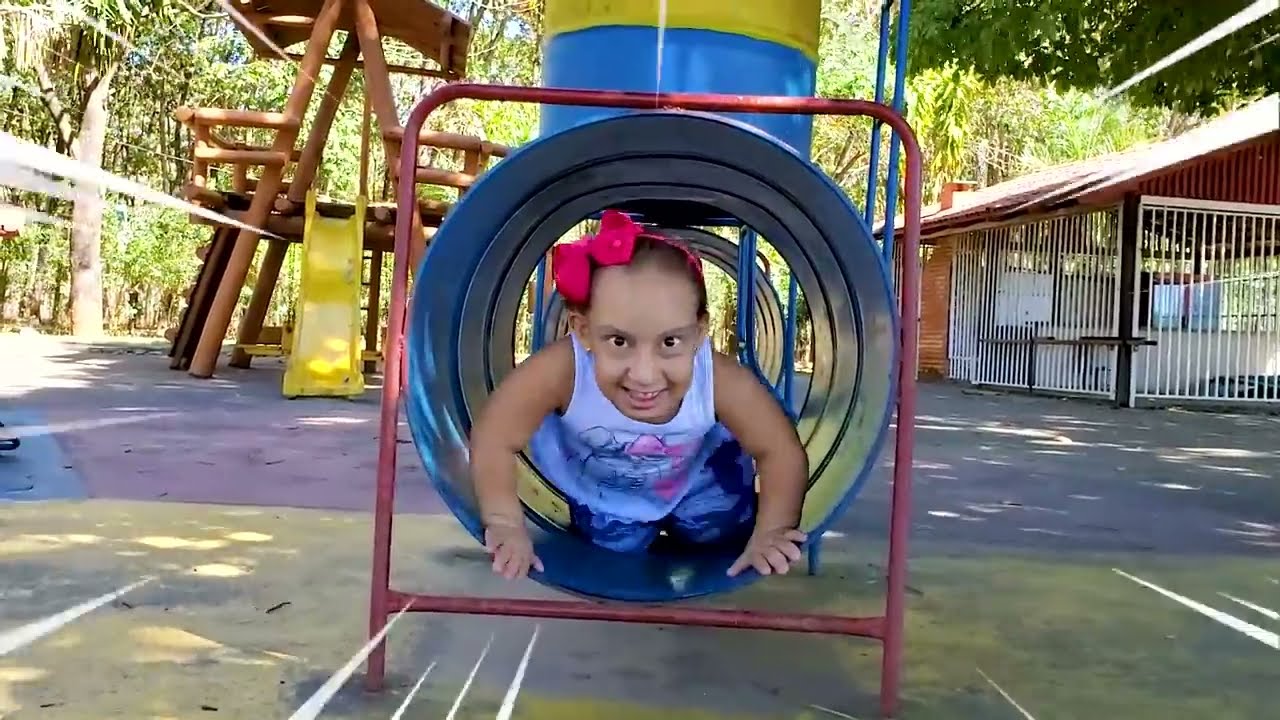 MC Divertida em: A história do dodói da Maria Clara (The boo boo story from MC Divertida)
