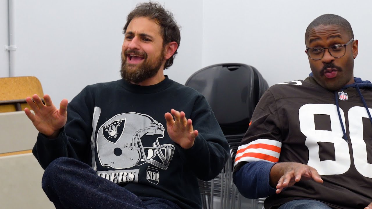 NFL FAN THERAPY: Viva Las Vegas! Raiders Fans Are Feeling Themselves