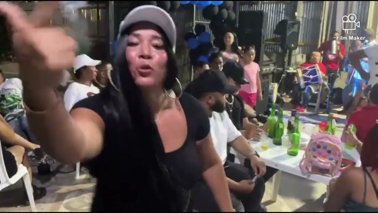 MANGULINA CON LA CHELCHA TIPICA