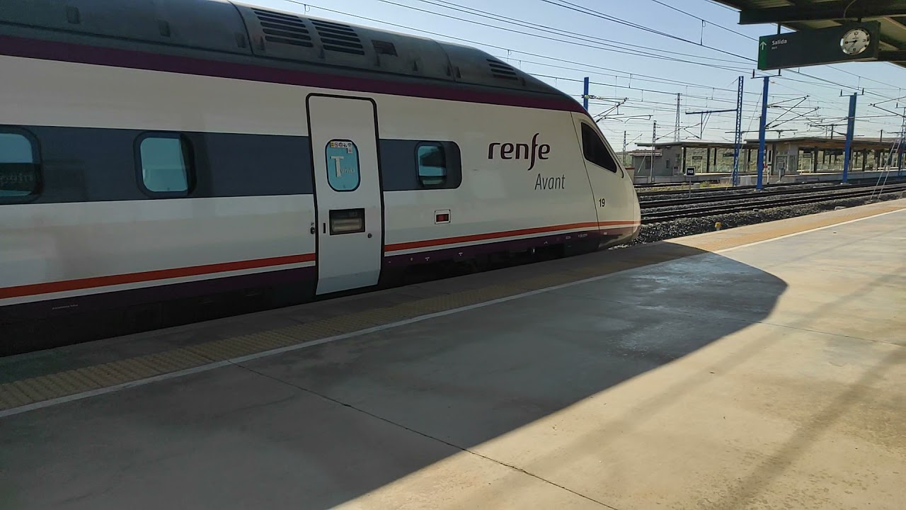 Renfe Avant 104 