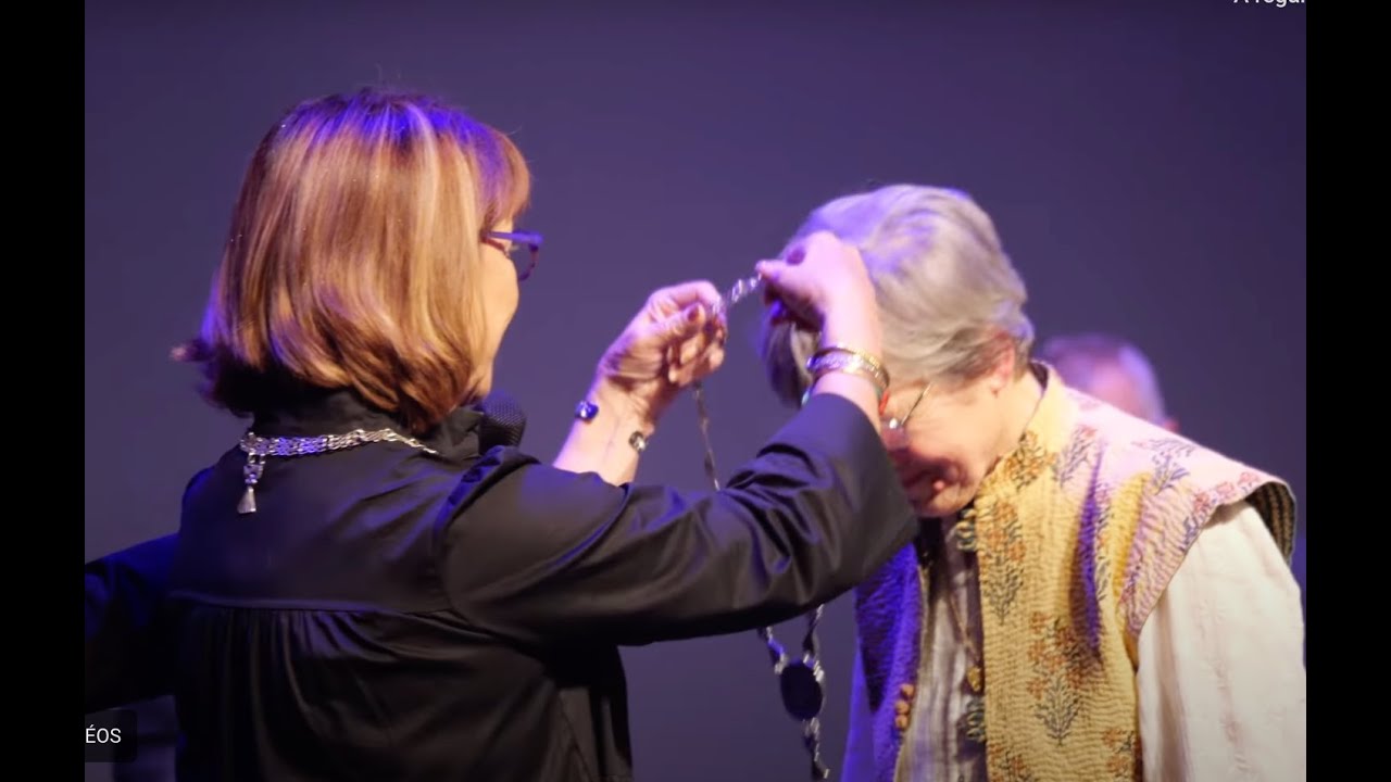 Anne Auffret reçoit le Collier de l’Hermine 2025 à Châteaubriant