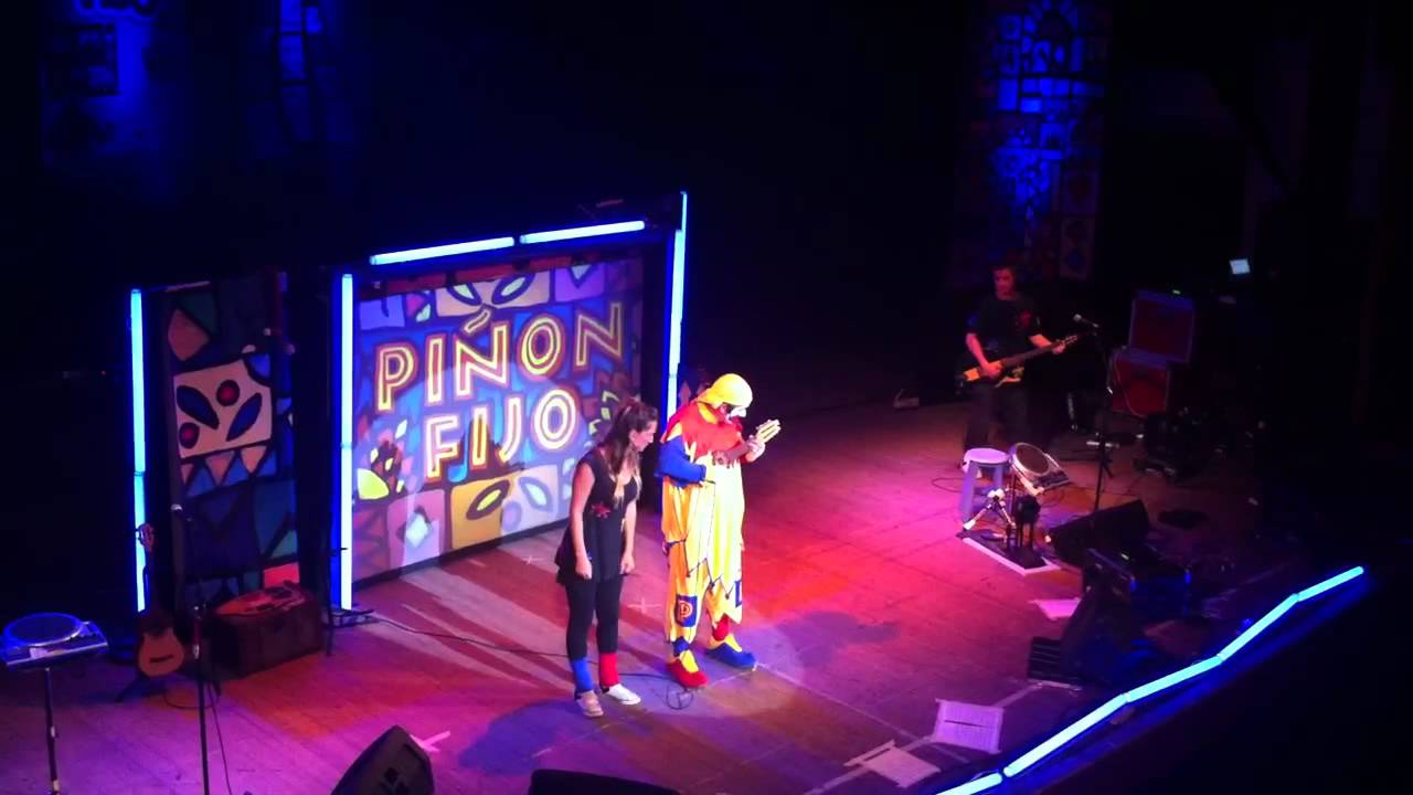 una luna en la laguna PIÑON FIJO TEATRO ALBERDI