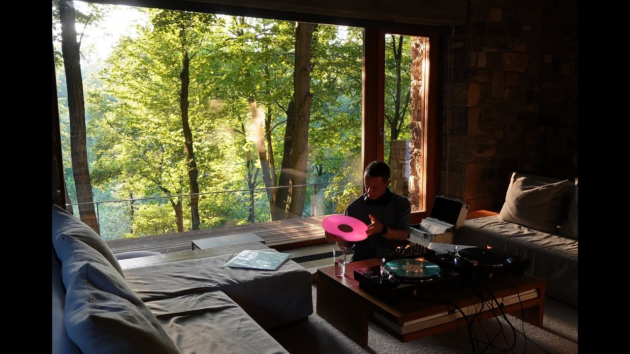 golden hour with ambient and chillout vinyl sounds at Dom nad Źródłami house