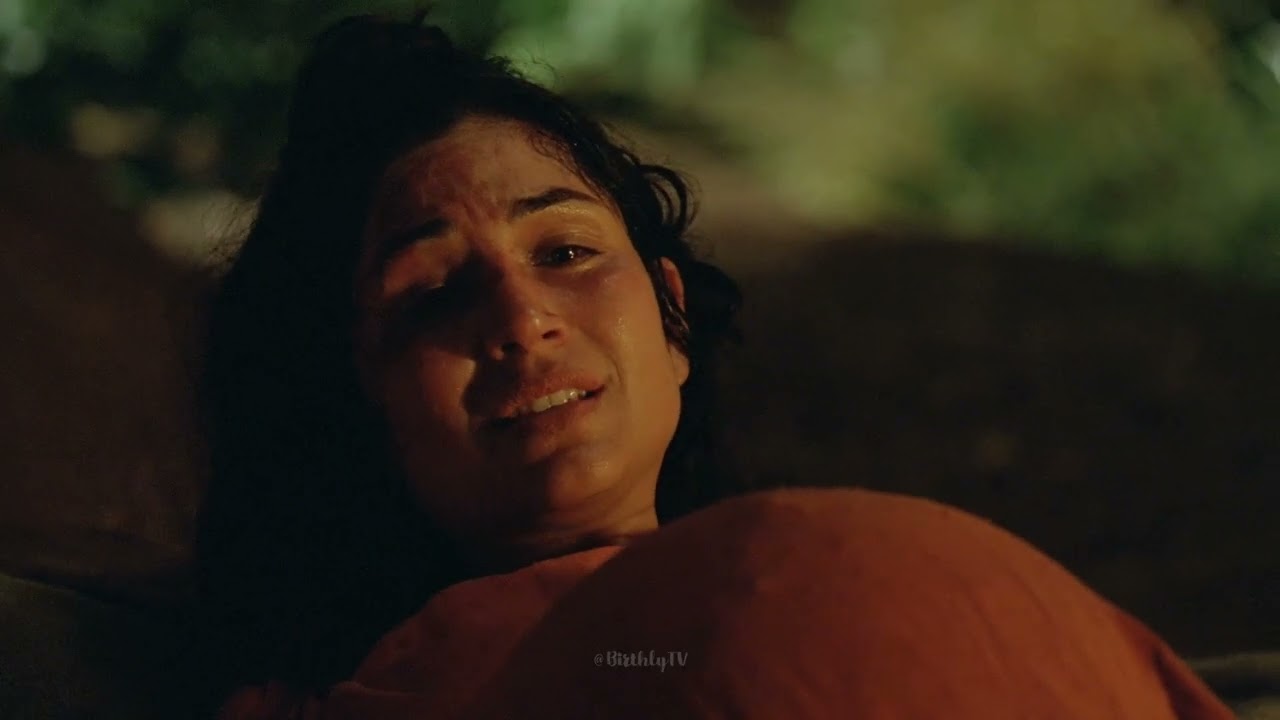 Lost (2004&ndash;2010): Claudia gives birth to twins on the island